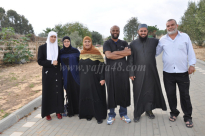 بالصور: لجنة إكرام الميت التابعة للهيئة الاسلامية تتفقد المقابر في مدينة يافا